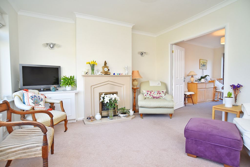 Property photo 2 of 17 2