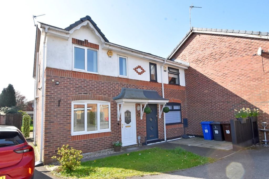 Property photo 1 of 12