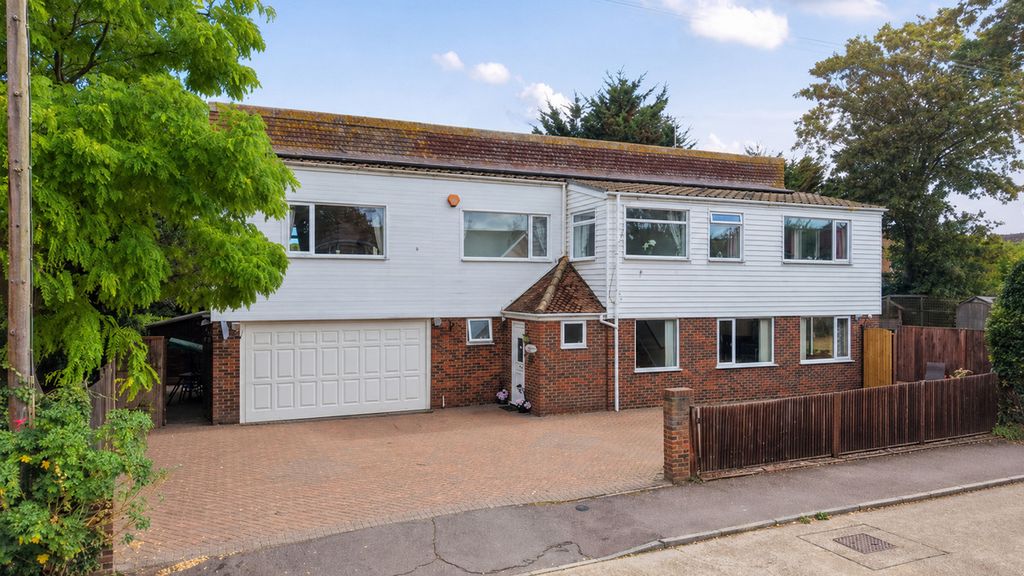 Property photo 1 of 30