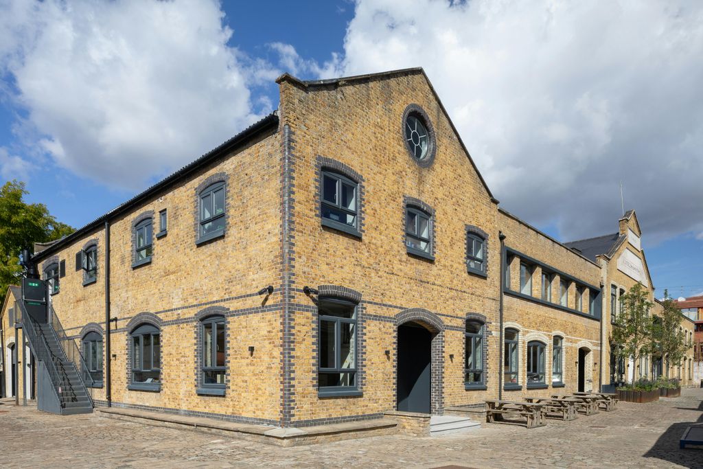 Property photo 3 of 15 The Bottle Factory121 Agnese Sanvito.Jpg