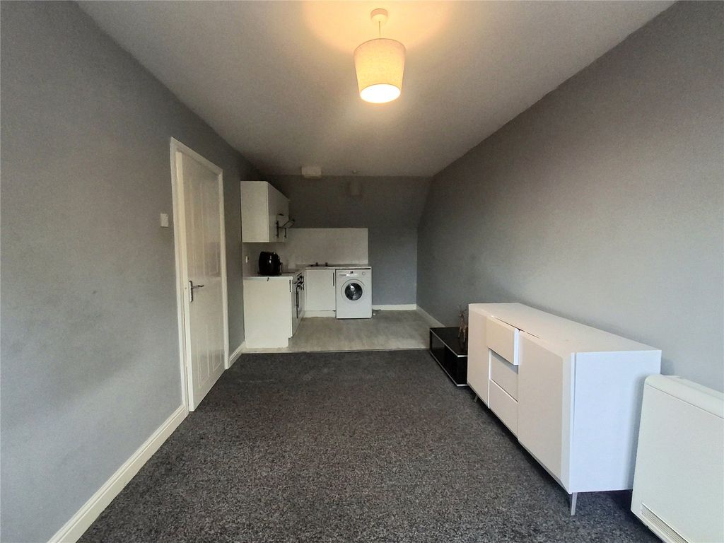 Property photo 3 of 6 Picture No. 06