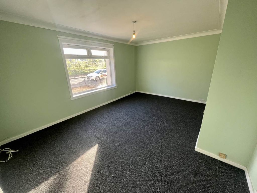 Property photo 2 of 8 Lounge 1