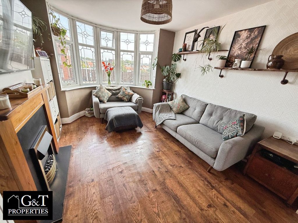 Property photo 2 of 18