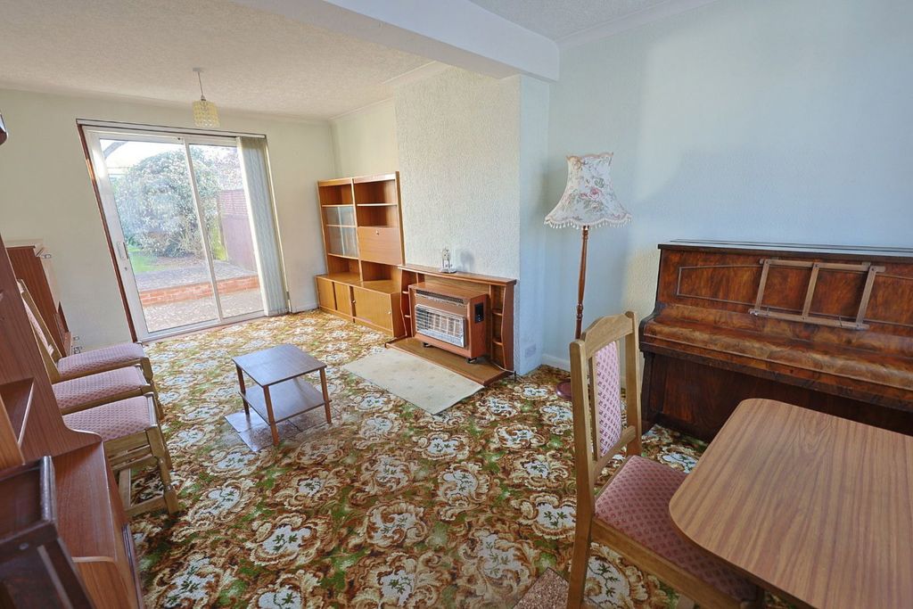 Property photo 2 of 11