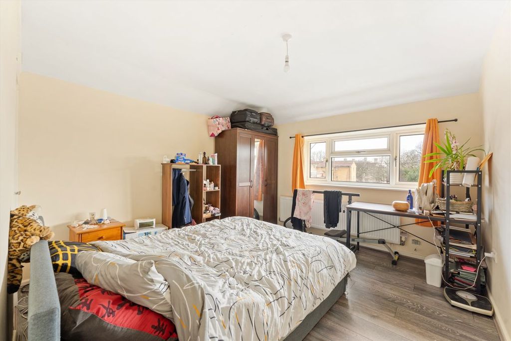 Property photo 3 of 5