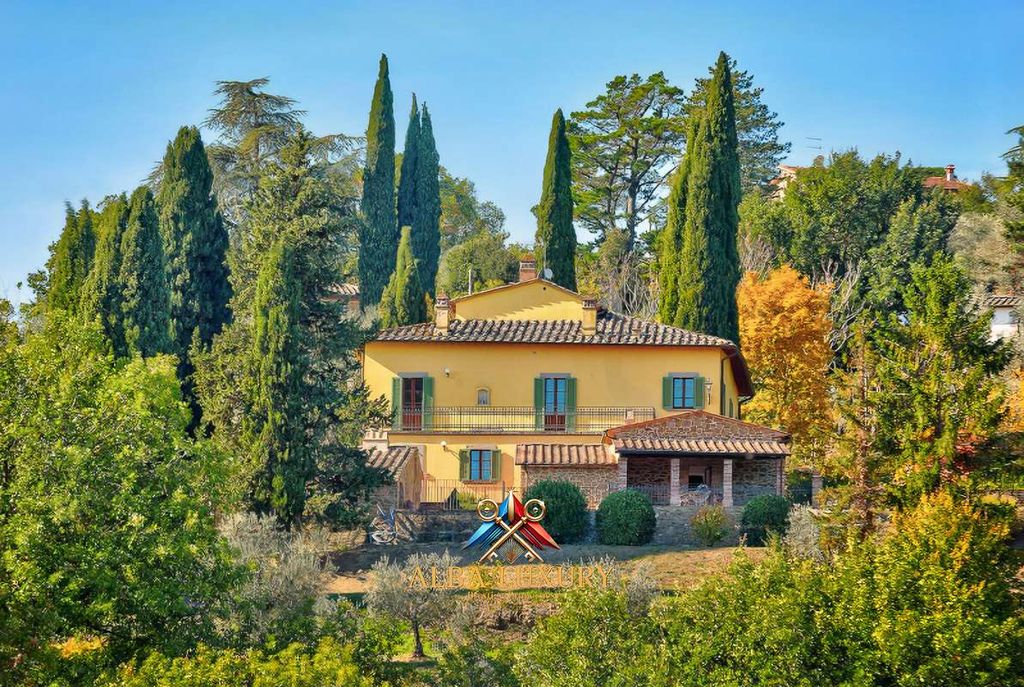 Property photo 2 of 37