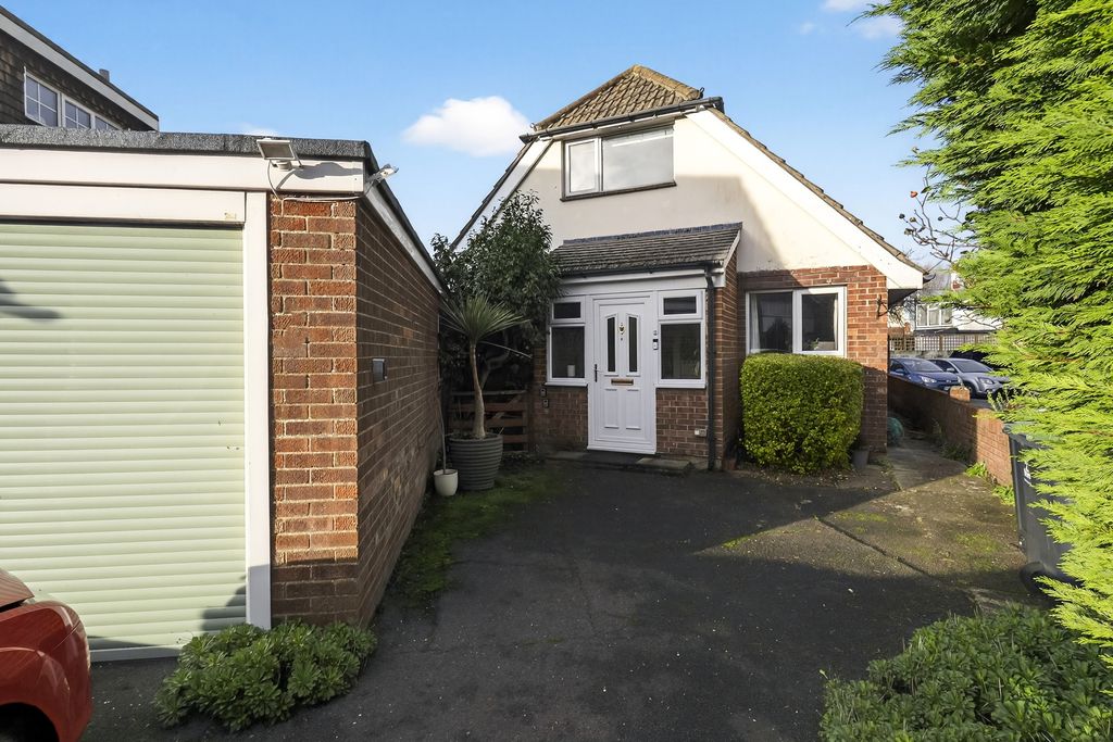 Property photo 1 of 20