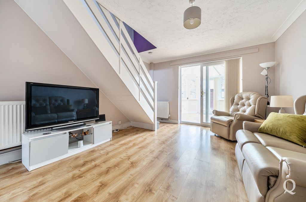 Property photo 2 of 19 5A5ba9Fa-4B67-4F8...