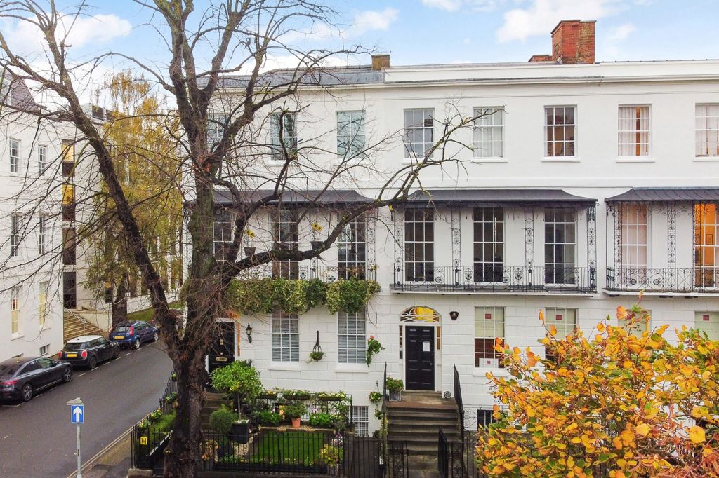 Property photo 1 of 21 4 Oriel Terrace