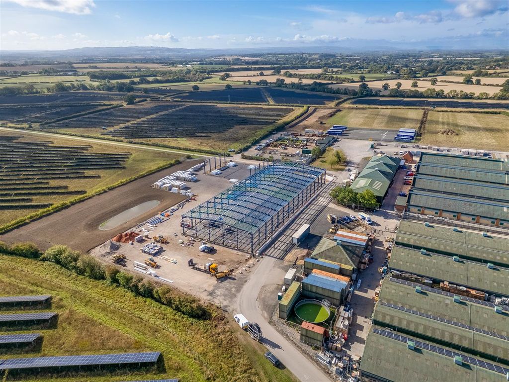 Property photo 3 of 23 Drayton Manor Unit 1856-3.Jpg