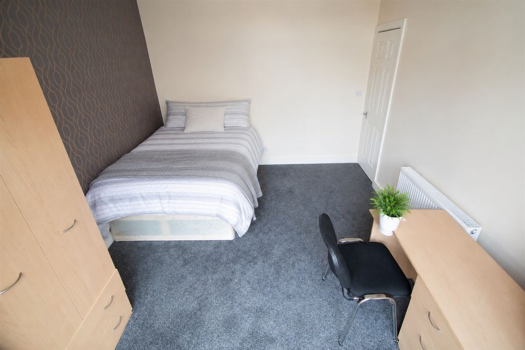 Property photo 3 of 7 Picture No. 09