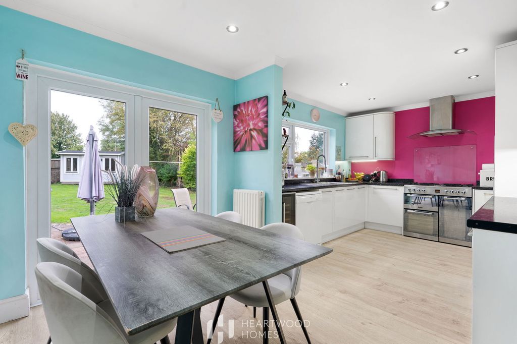 Property photo 1 of 24