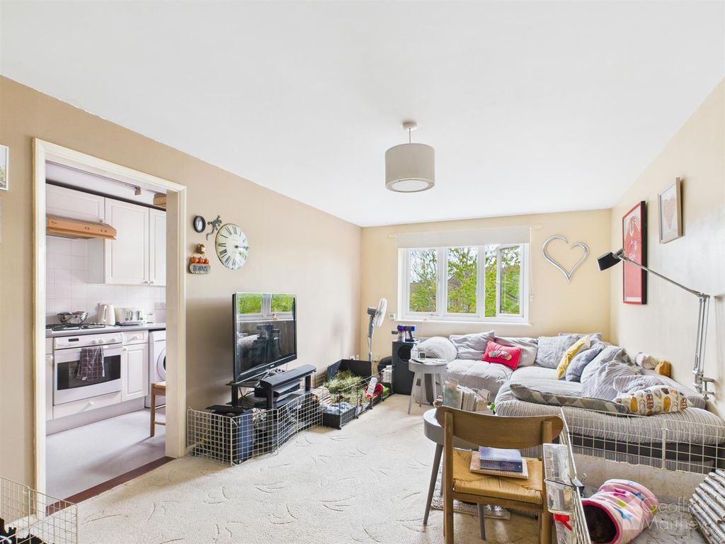 Property photo 2 of 5 Cam02367G0-Pr0255-Still003.Png