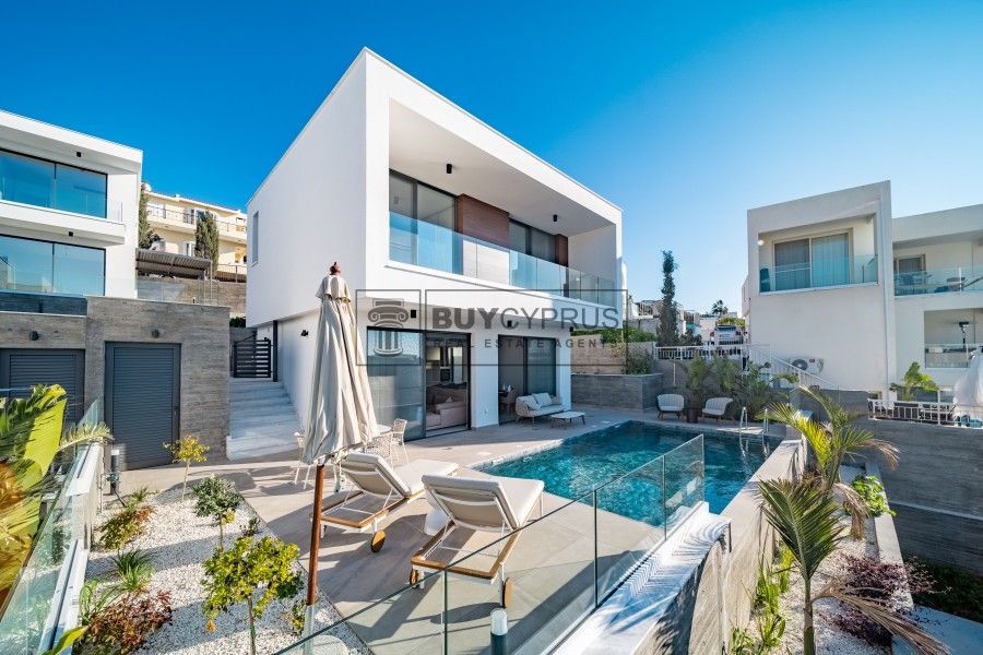 Property photo 1 of 68