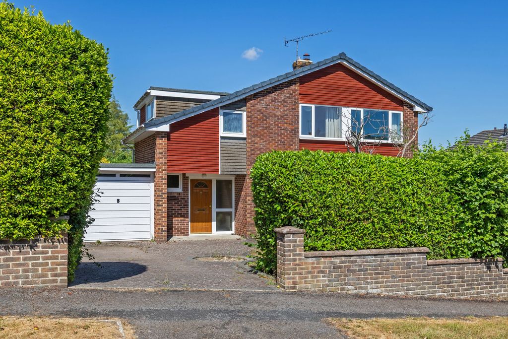 Property photo 1 of 9