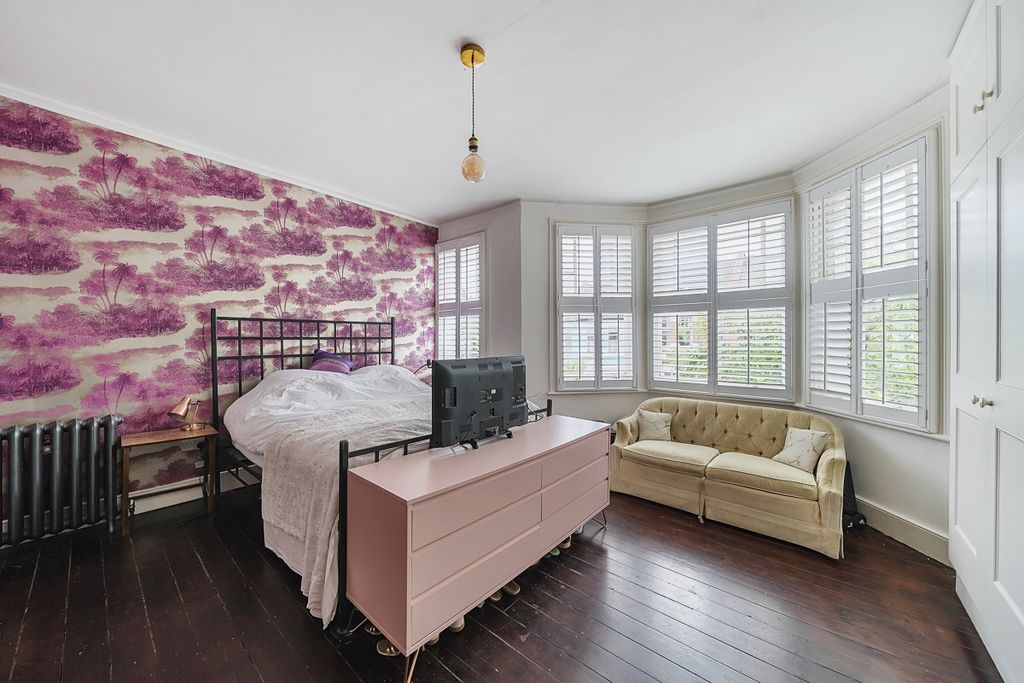 Property photo 3 of 18 1342879-7-68A5Aee...