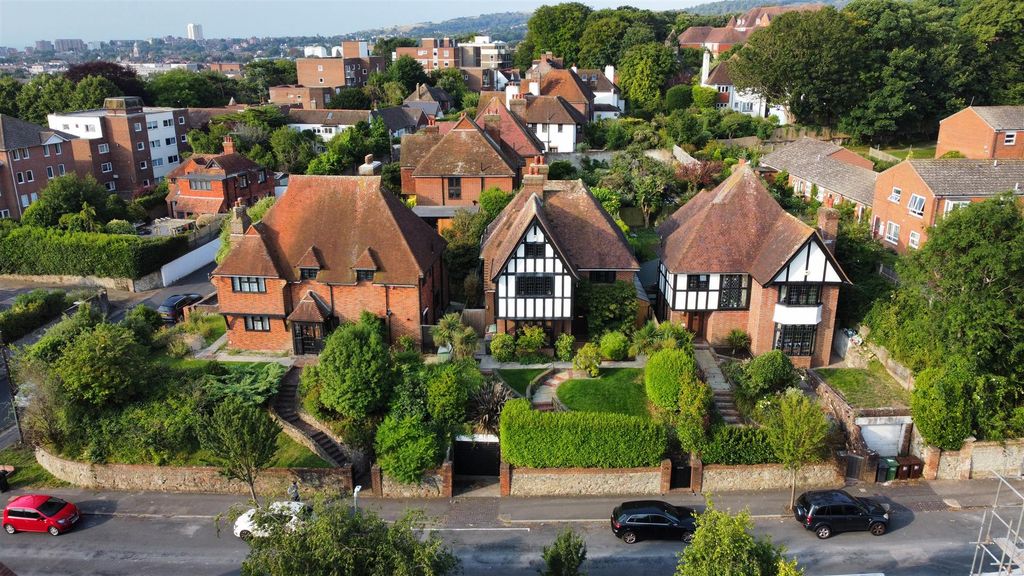 Property photo 2 of 35 1