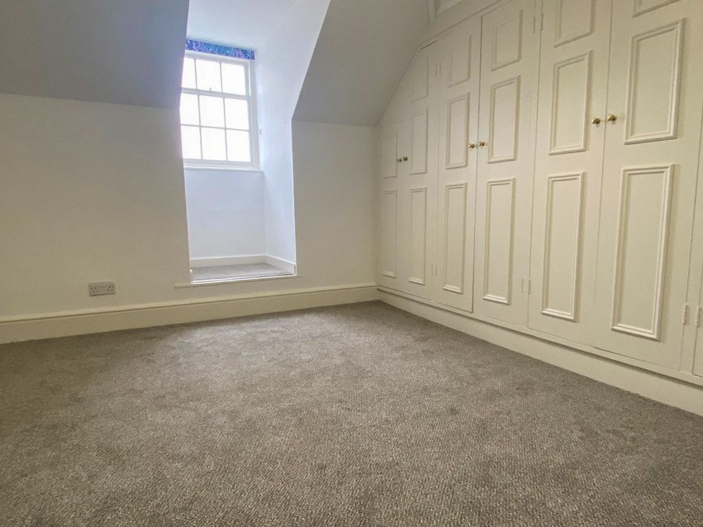 Property photo 3 of 9 3103973