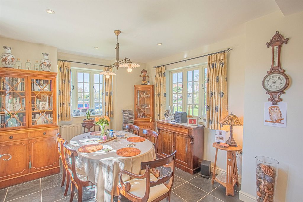 Property photo 3 of 24 Picture No. 04