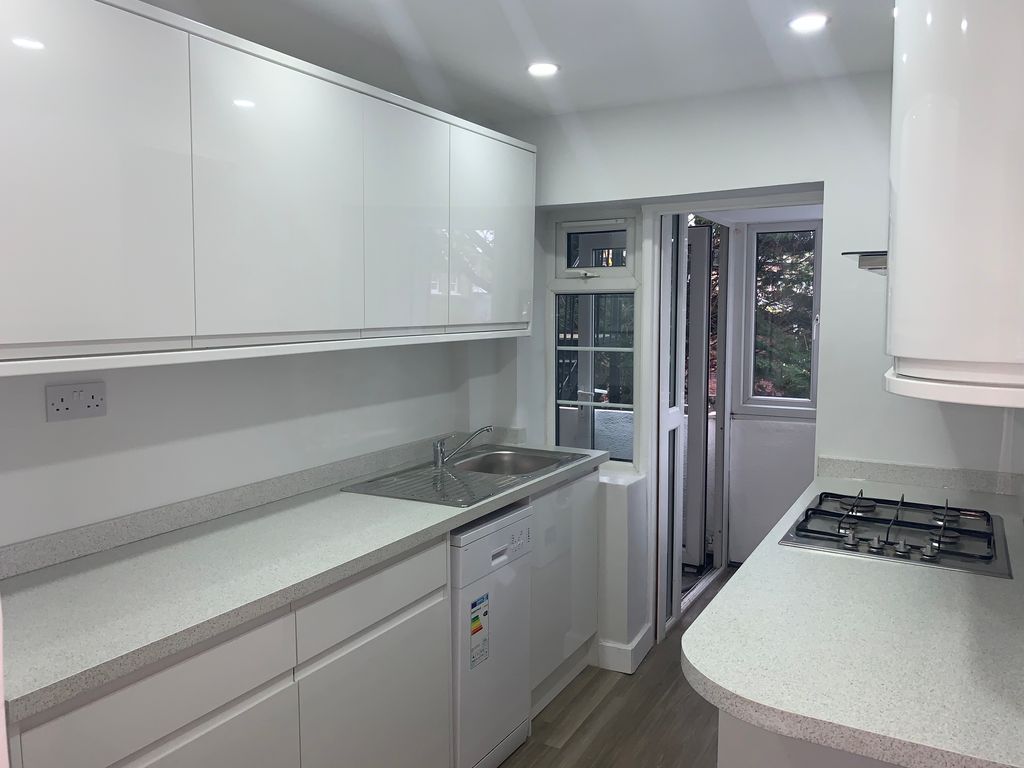 Property photo 2 of 8 Kitchen (Brand New In 2020)