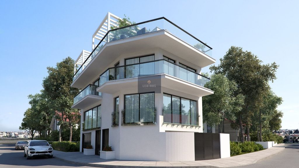 Property photo 3 of 12