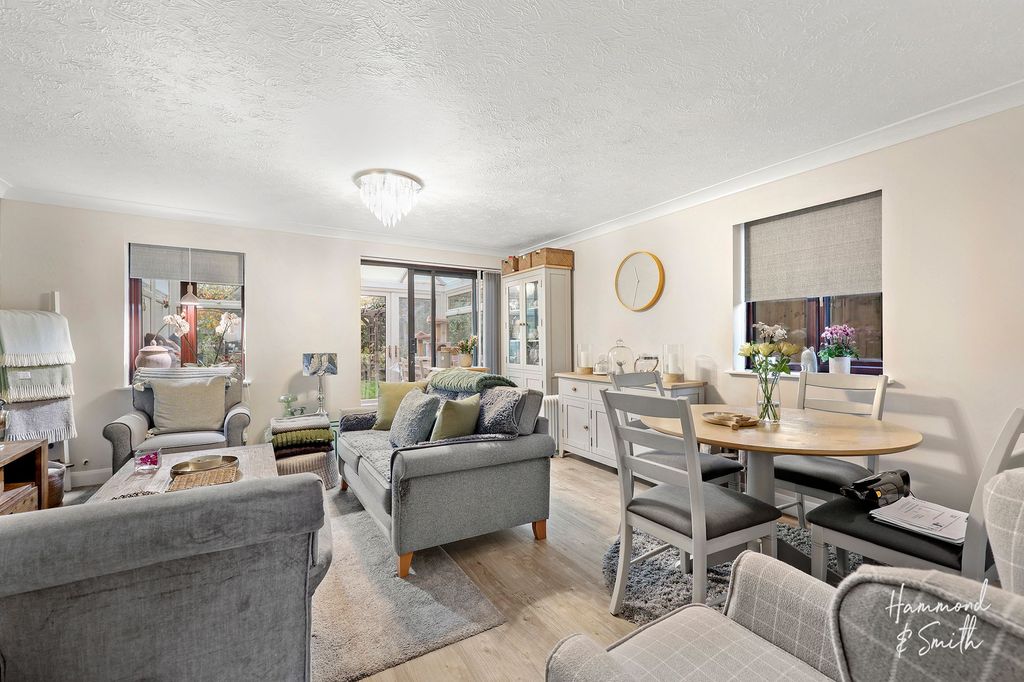 Property photo 3 of 20