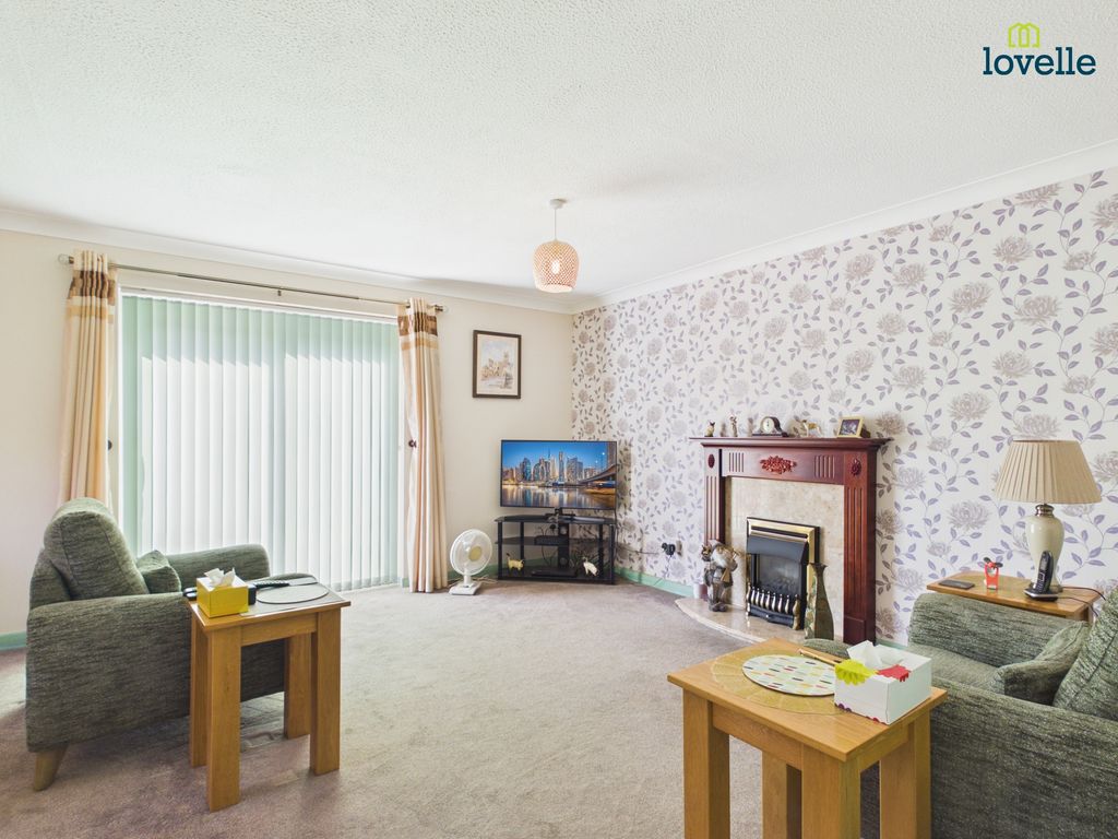 Property photo 2 of 21