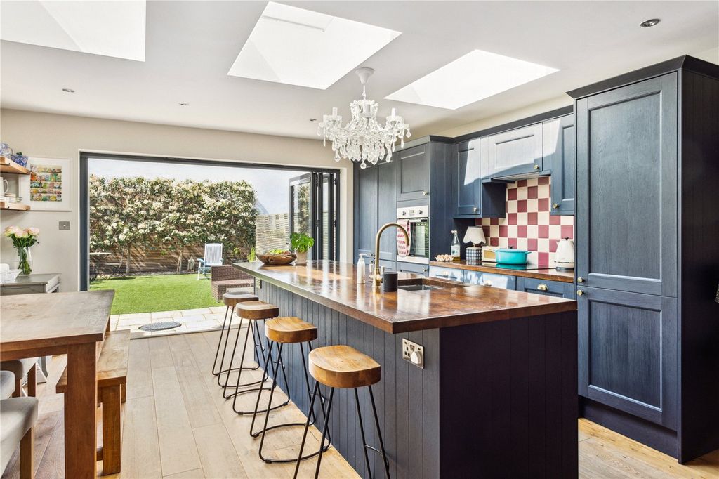 Property photo 1 of 12 Picture No. 05