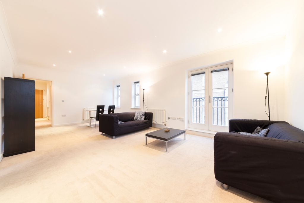 Property photo 1 of 11 Photo 7