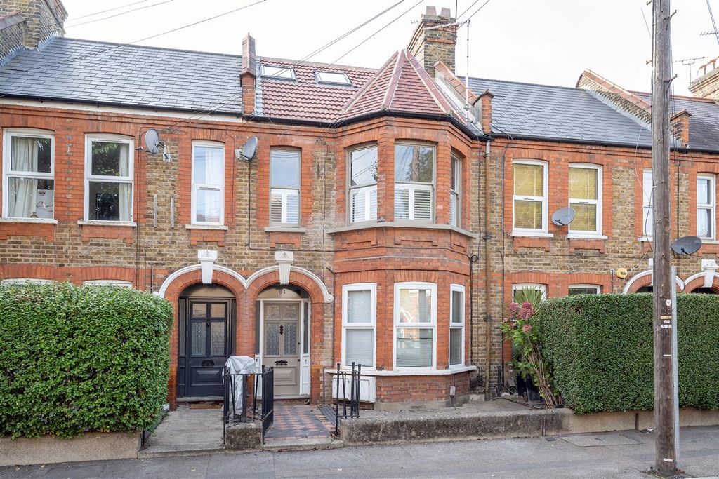 Property photo 1 of 18 Fleeming Road E17