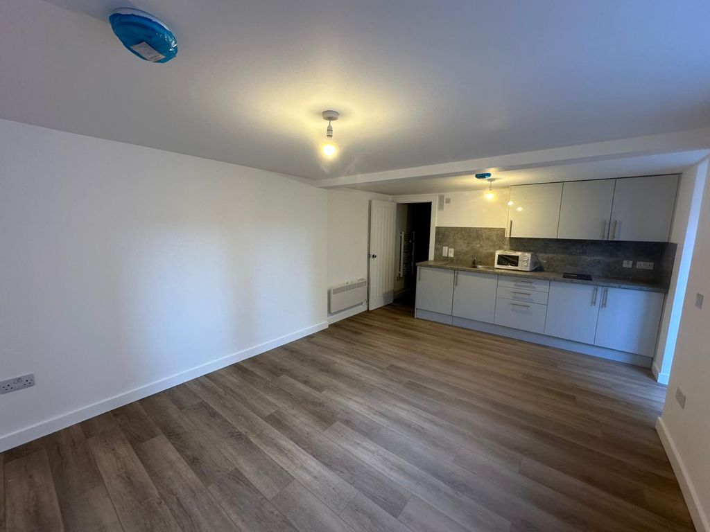 Property photo 2 of 5 Gallery