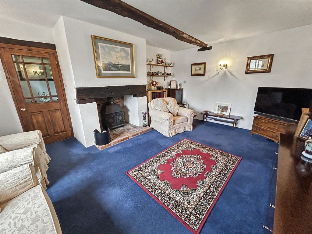 Property photo 2 of 17 Sitting Room