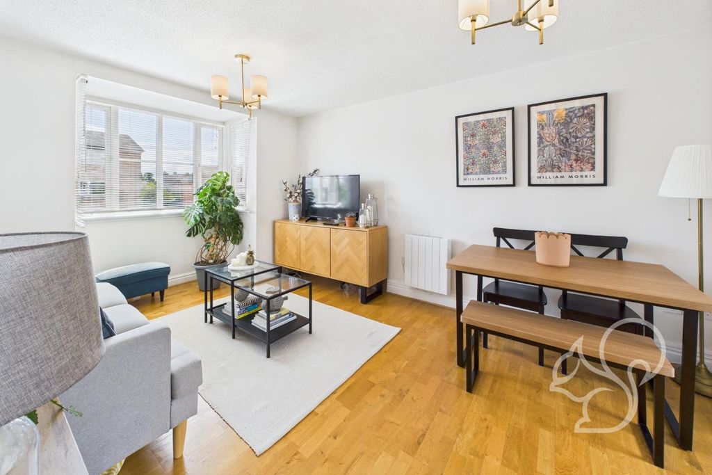 Property photo 3 of 12 Cam05287G0-Pr0104-Still004.Jpg