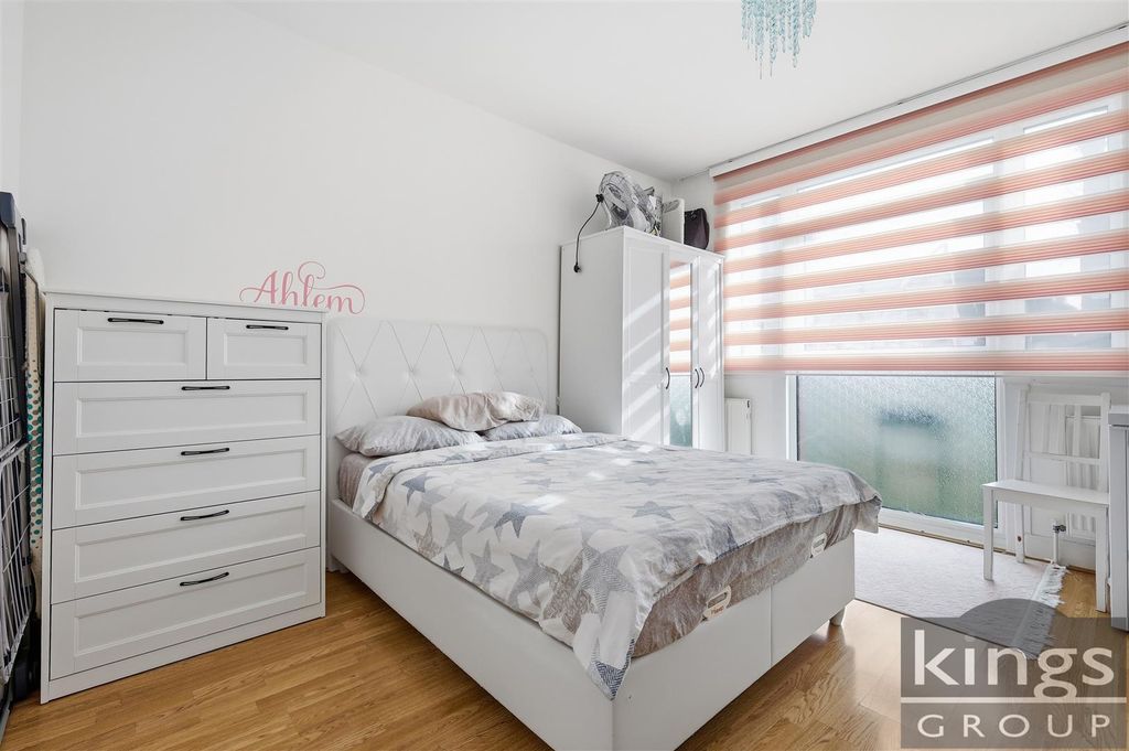 Property photo 3 of 19 Bedroom