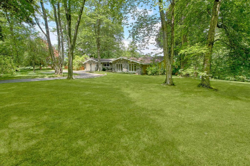 Property photo 1 of 25