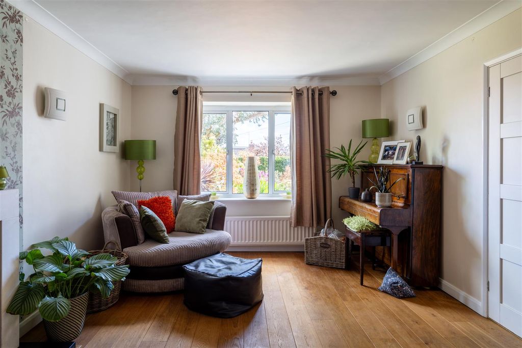 Additional image 12 of 5 bed detached house for saleBeckworth Close, Lindfield RH16