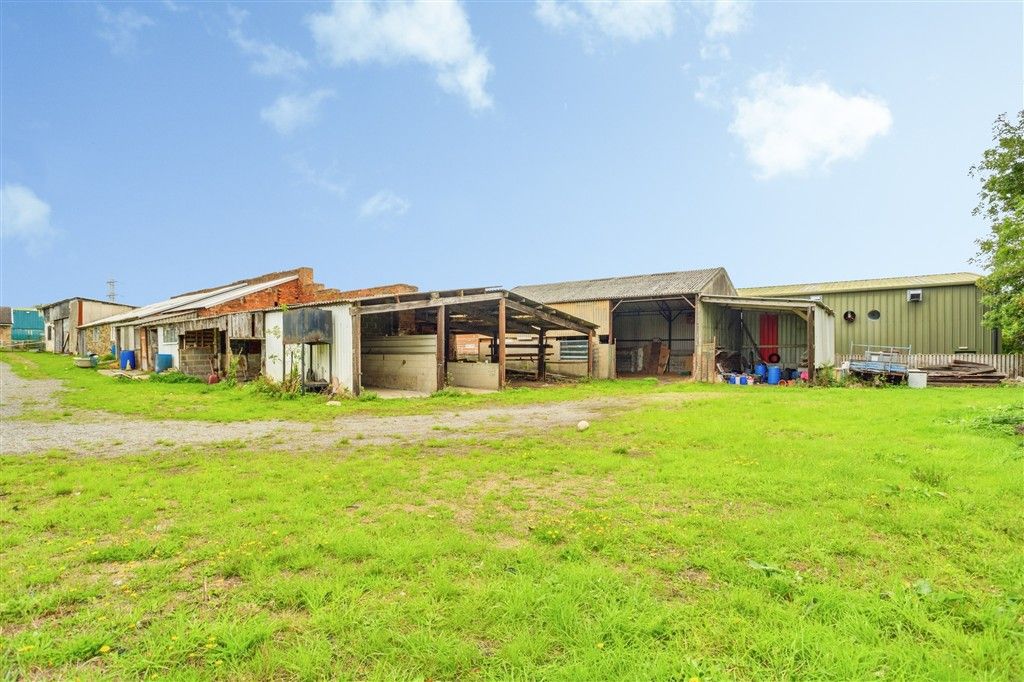 Property photo 3 of 19