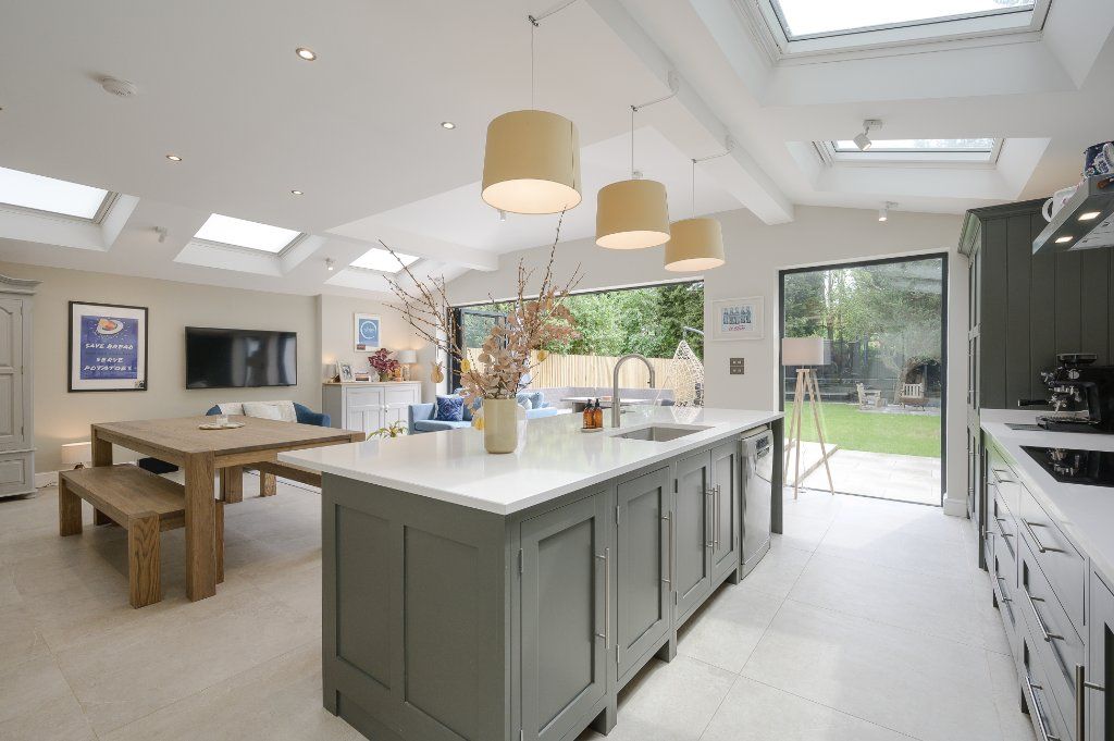 Property photo 2 of 18 Picture No. 32