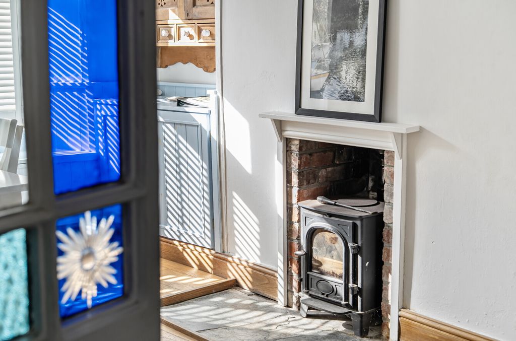 Property photo 3 of 15 3 - Log Burner