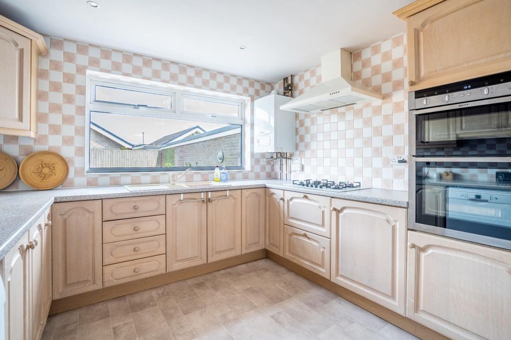 Property photo 3 of 16 Qg-14.Jpg