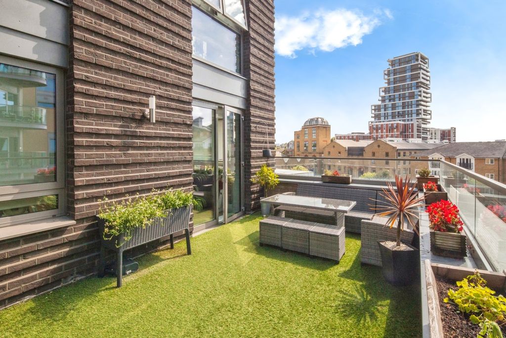 Property photo 1 of 26 Photo