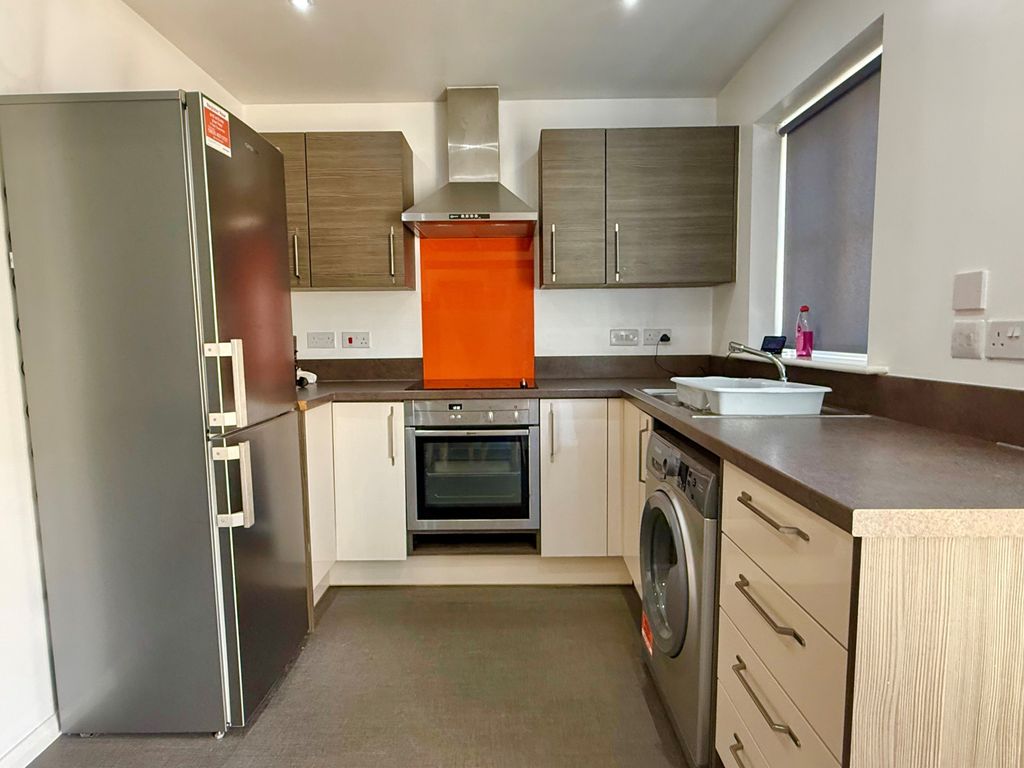 Property photo 3 of 9