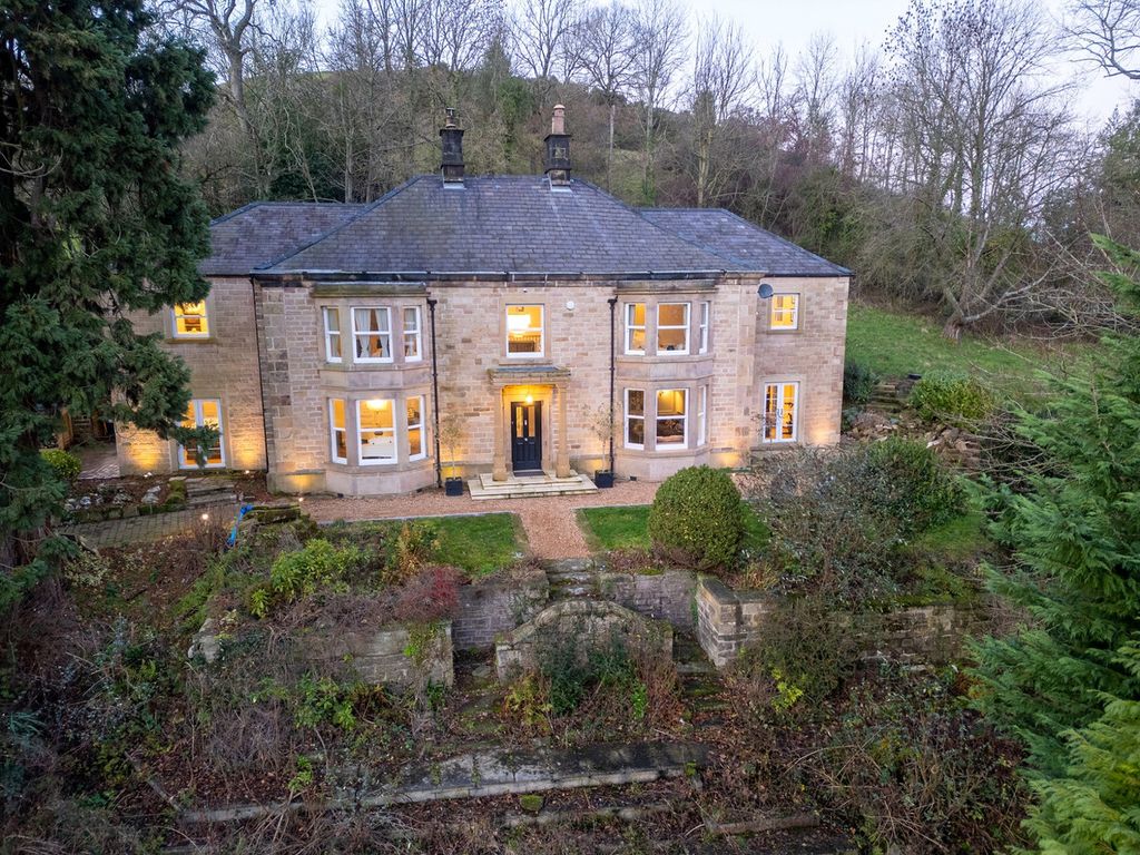 Property photo 2 of 50