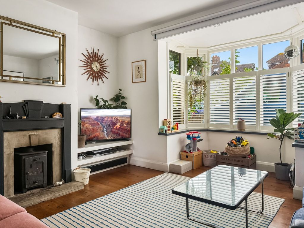 Property photo 3 of 33