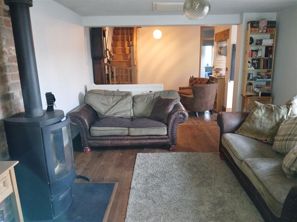 Property photo 3 of 23