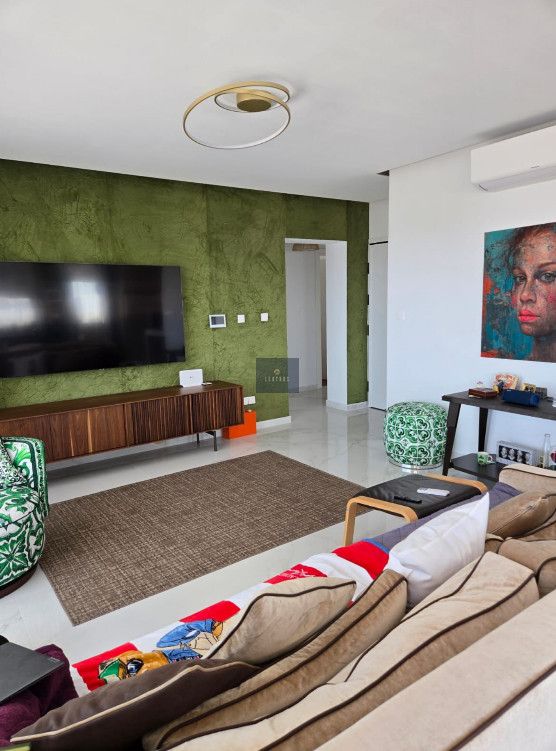 Property photo 2 of 30