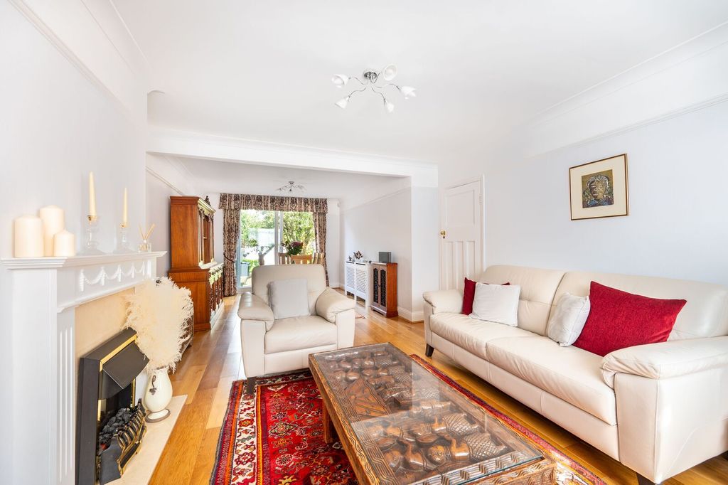 Property photo 1 of 18