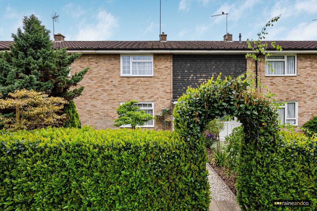 Property photo 1 of 32