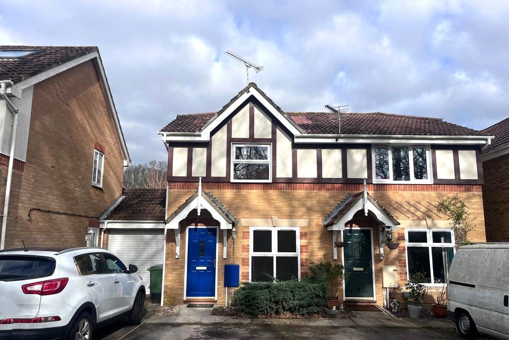 Property photo 1 of 8 Front