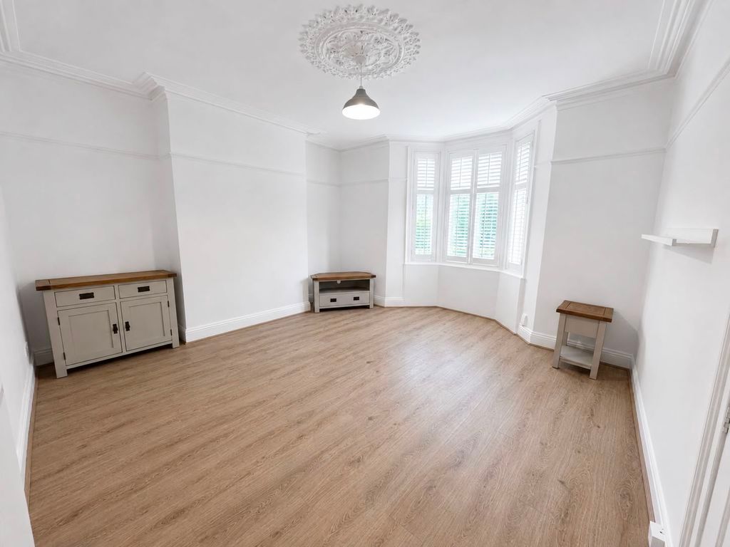 Property photo 2 of 9 Photo 1